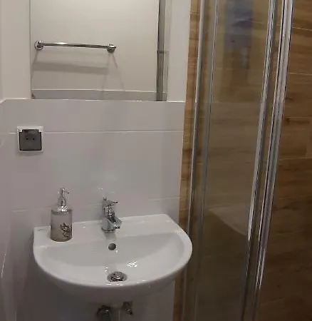 ホームステイ Goscinne Gabi